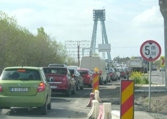Circulaţia pe DN 39, la podul Agigea, se va închide câte 15 minute pe oră, pentru lucrări de mentenanţă